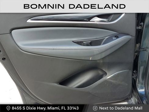 Used 2020 Buick Enclave Essence image 10