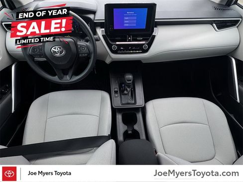 Used 2026 Toyota Corolla Cross L image 18