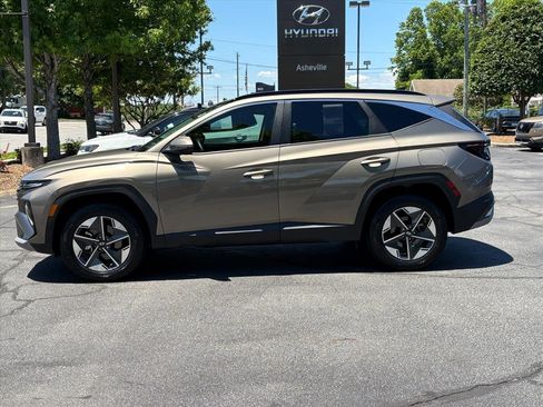 Certified 2025 Hyundai Tucson SEL AWD/4WD image 3