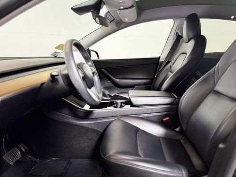 Used 2020 Tesla Model Y Long Range image 15