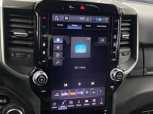 New 2026 RAM 1500 4x4 Crew Cab image 19