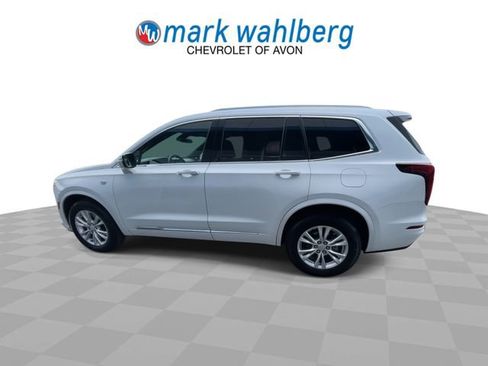 Certified 2024 Cadillac XT6 Luxury w/ LPO, Floor Liner Package AWD/4WD image 5