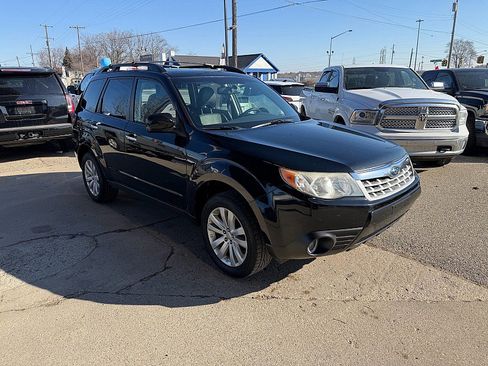 Used 2012 Subaru Forester 2.5X Limited image 6
