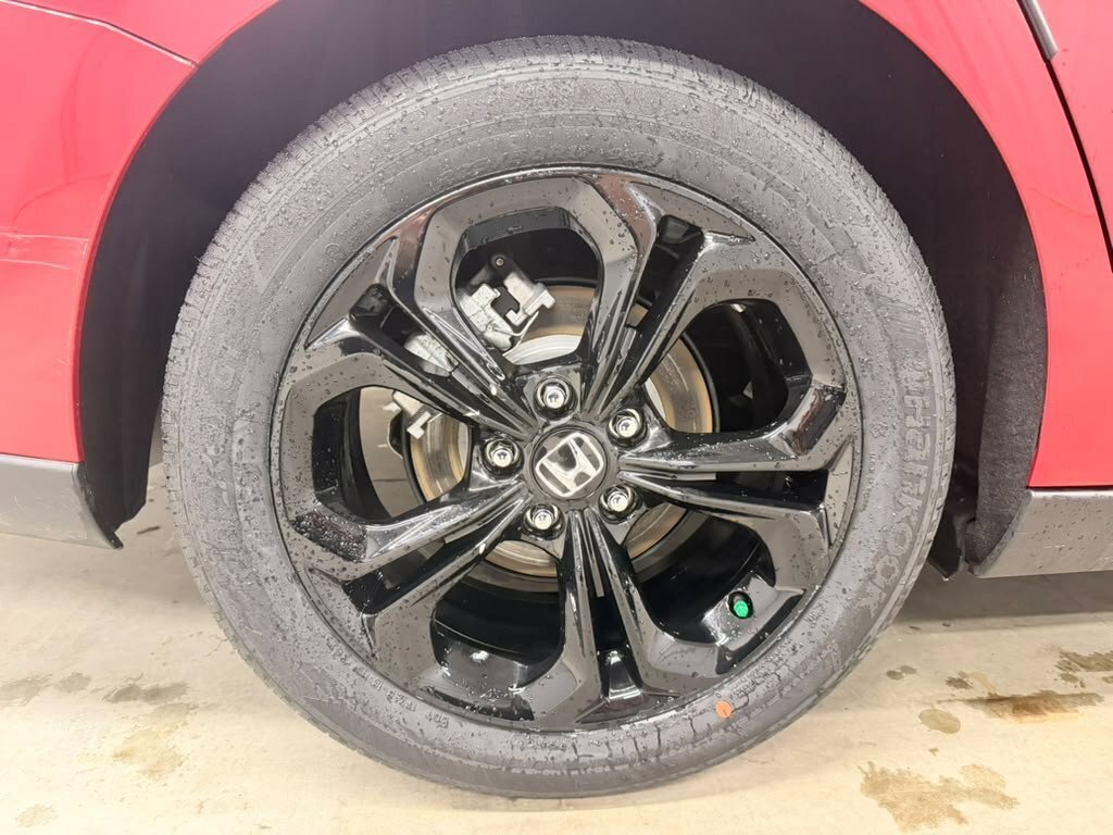 Certified 2025 Honda Accord SE image 18