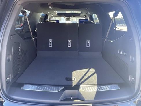 New 2026 Chevrolet Suburban Premier image 10