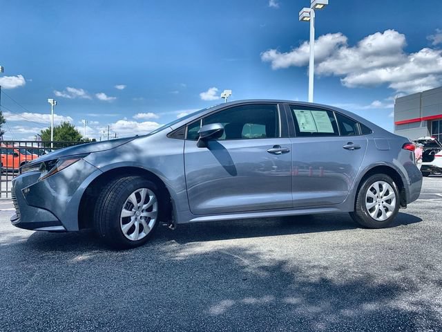 Used 2025 Toyota Corolla LE FWD image 5