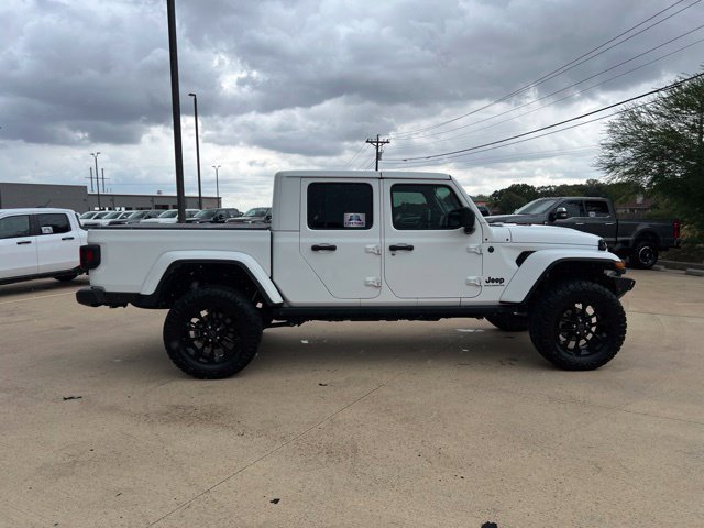 Used 2025 Jeep Gladiator Sport AWD/4WD image 9