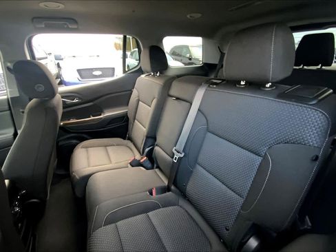 Certified 2023 GMC Acadia SLE w/ Driver Convenience Package image 19