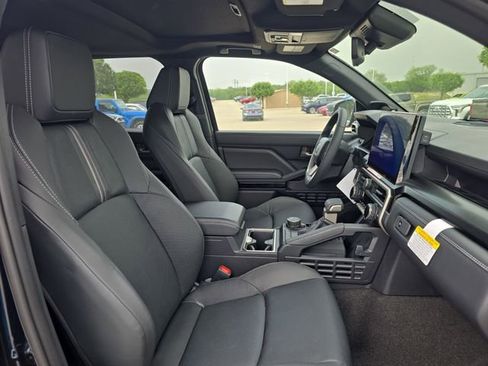 New 2026 Toyota 4Runner Limited AWD/4WD image 10