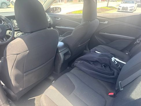 Used 2015 Dodge Dart SE w/ Convenience Group FWD image 8