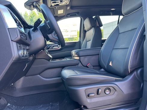 New 2026 GMC Yukon Elevation w/ Elevation Premium Package AWD/4WD image 19