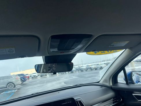 Used 2024 Kia Sportage EX image 35