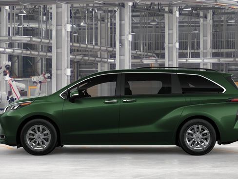 New 2026 Toyota Sienna XLE AWD/4WD image 4