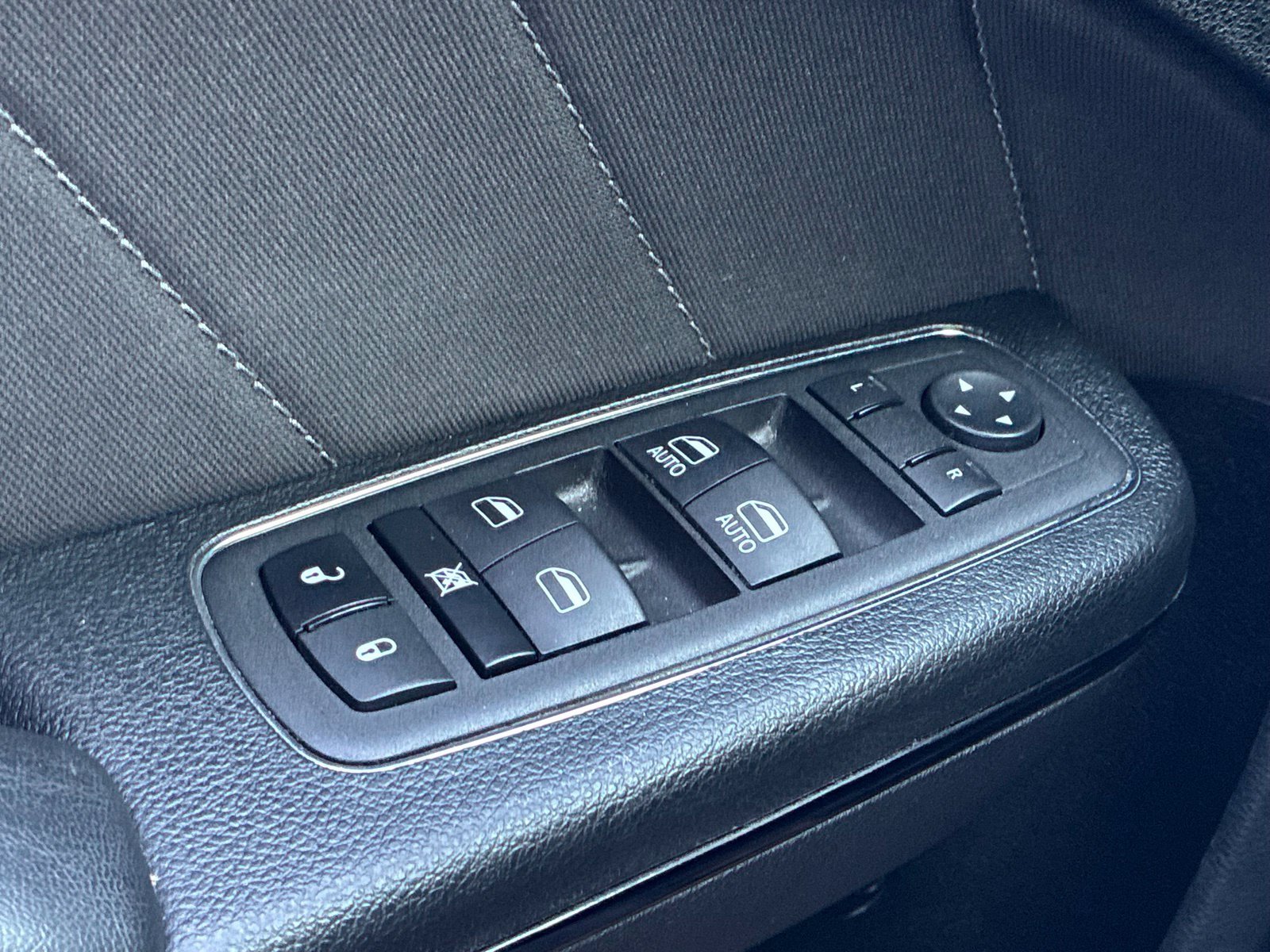 Used 2023 Dodge Charger SXT w/ Blacktop Package AWD/4WD image 13