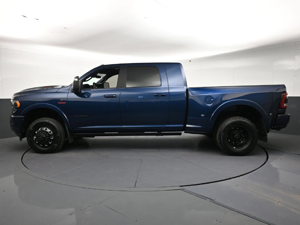 Used 2023 RAM 3500 Limited AWD/4WD image 2