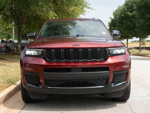 Used 2022 Jeep Grand Cherokee L Laredo RWD image 2