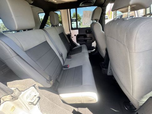 Used 2009 Jeep Wrangler Unlimited X w/ Trailer Tow Group AWD/4WD image 16