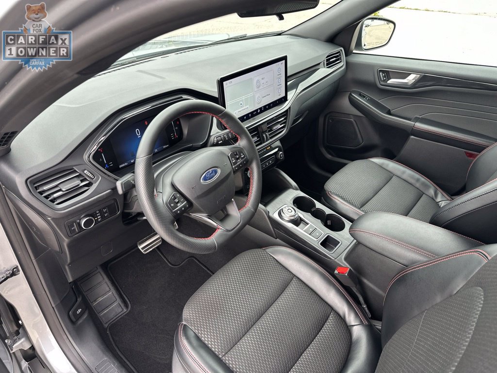 Used 2023 Ford Escape ST-Line w/ Tech Pack #1 AWD/4WD image 10