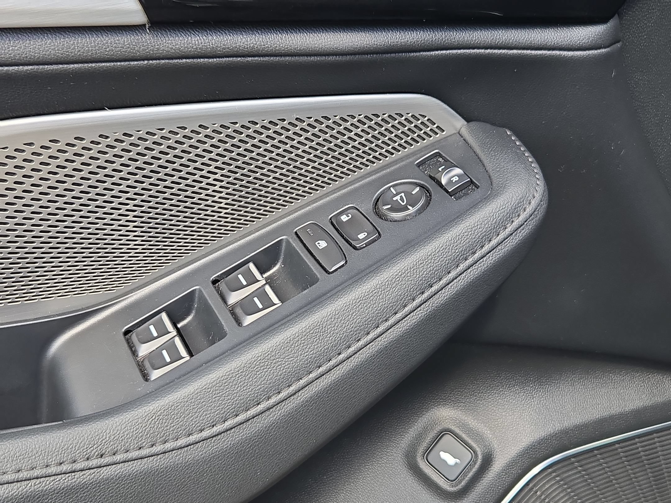 Certified 2023 Acura MDX FWD image 11