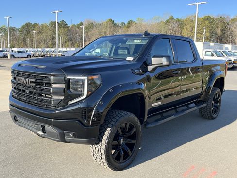 Used 2023 GMC Sierra 1500 Elevation w/ Preferred Package AWD/4WD image 5