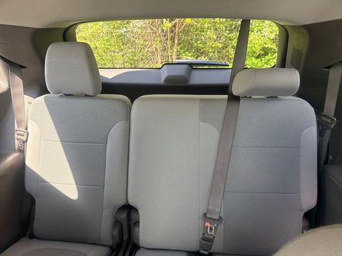 Used 2020 Chevrolet Traverse LT w/ LPO, 'HIT The Road' Package AWD/4WD image 21