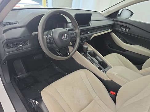 Used 2023 Honda Accord EX image 15