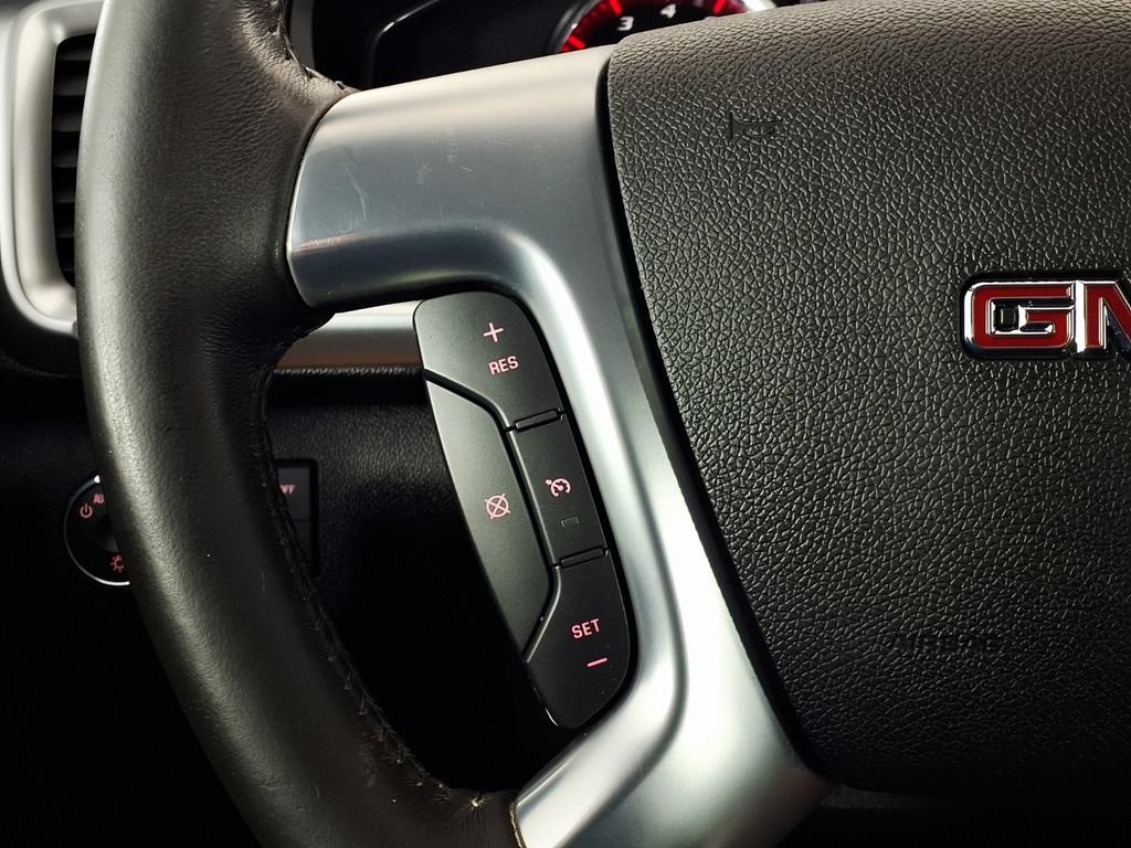 Used 2015 GMC Acadia SLE FWD image 18