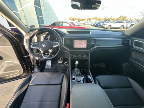 Used 2022 Volkswagen Atlas SEL R-Line image 31