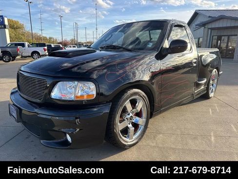 Used 2002 Ford F150 Lightning image 4