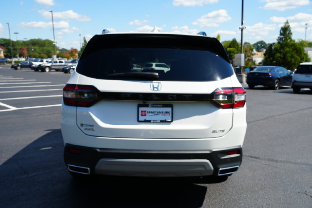 Used 2025 Honda Pilot Elite image 6