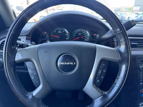 Used 2011 GMC Yukon Denali RWD image 50