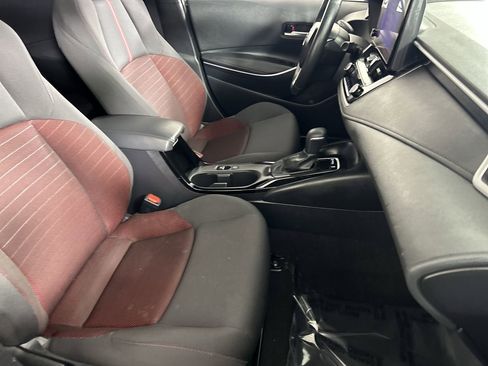 Used 2025 Toyota Corolla SE image 26