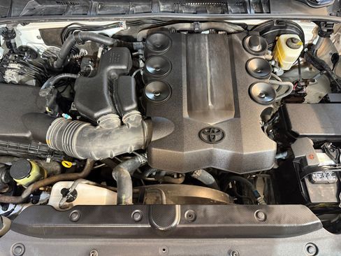 Used 2016 Toyota 4Runner SR5 Premium image 44