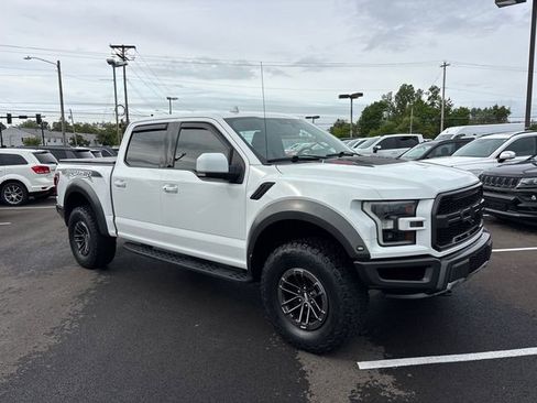 Used 2019 Ford F150 Raptor w/ Equipment Group 802A Luxury AWD/4WD image 2