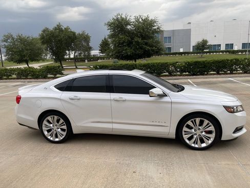 Used 2016 Chevrolet Impala LTZ w/ Enhanced Convenience Package FWD image 8