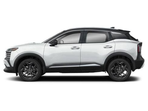 Certified 2026 Nissan Kicks SR FWD image 3