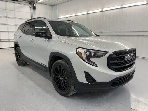 Used 2020 GMC Terrain SLE w/ Driver Convenience Package AWD/4WD image 13