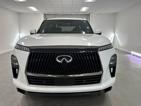 Used 2026 INFINITI QX80 Autograph w/ Premium Cargo Package image 2