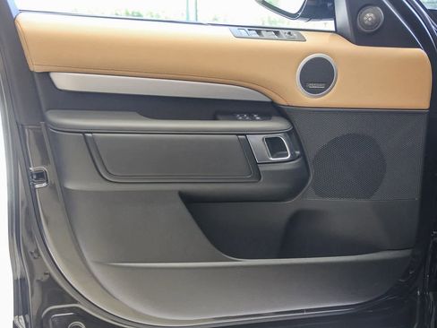 New 2026 Land Rover Discovery Limited Edition image 18