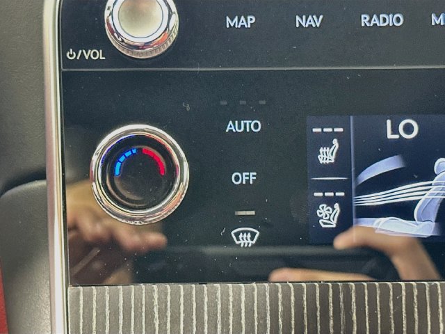 Used 2025 Genesis GV80 3.5T AWD/4WD image 21