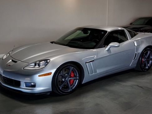 Used 2012 Chevrolet Corvette Grand Sport w/ 3LT Preferred Equipment Group RWD image 5