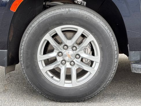 Used 2024 Chevrolet Tahoe LT AWD/4WD image 45
