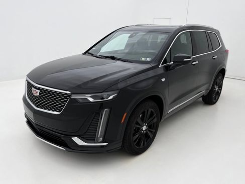Used 2022 Cadillac XT6 Premium Luxury image 9