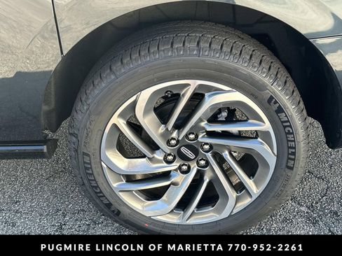 New 2026 Lincoln Navigator L Reserve AWD/4WD image 23
