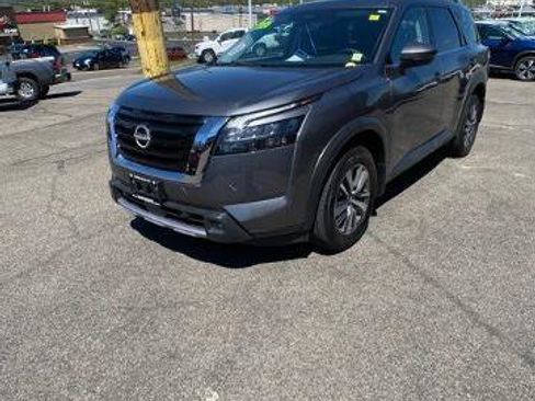 Certified 2025 Nissan Pathfinder SL AWD/4WD image 1
