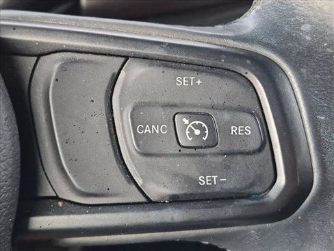 Used 2018 Jeep Wrangler Unlimited Sport S AWD/4WD image 16