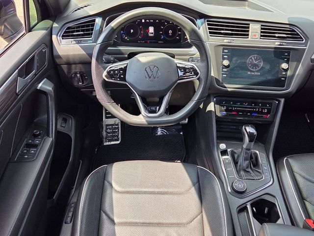 Used 2022 Volkswagen Tiguan SEL R-Line AWD/4WD image 7