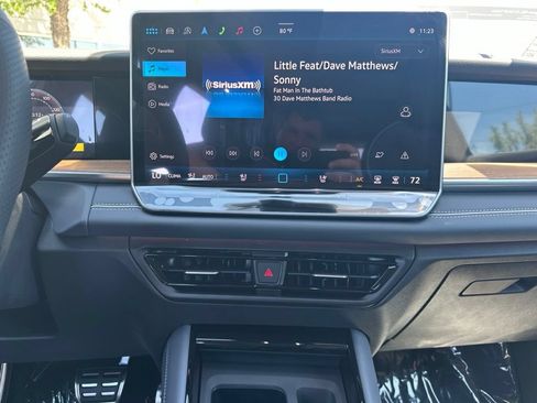 New 2026 Volkswagen Tiguan SEL R-Line AWD/4WD image 16