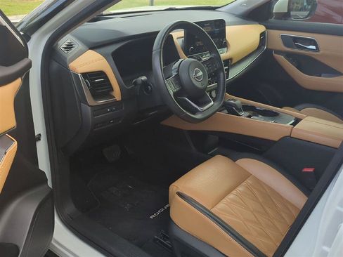 Used 2023 Nissan Rogue Platinum w/ Platinum Premium Package FWD image 4