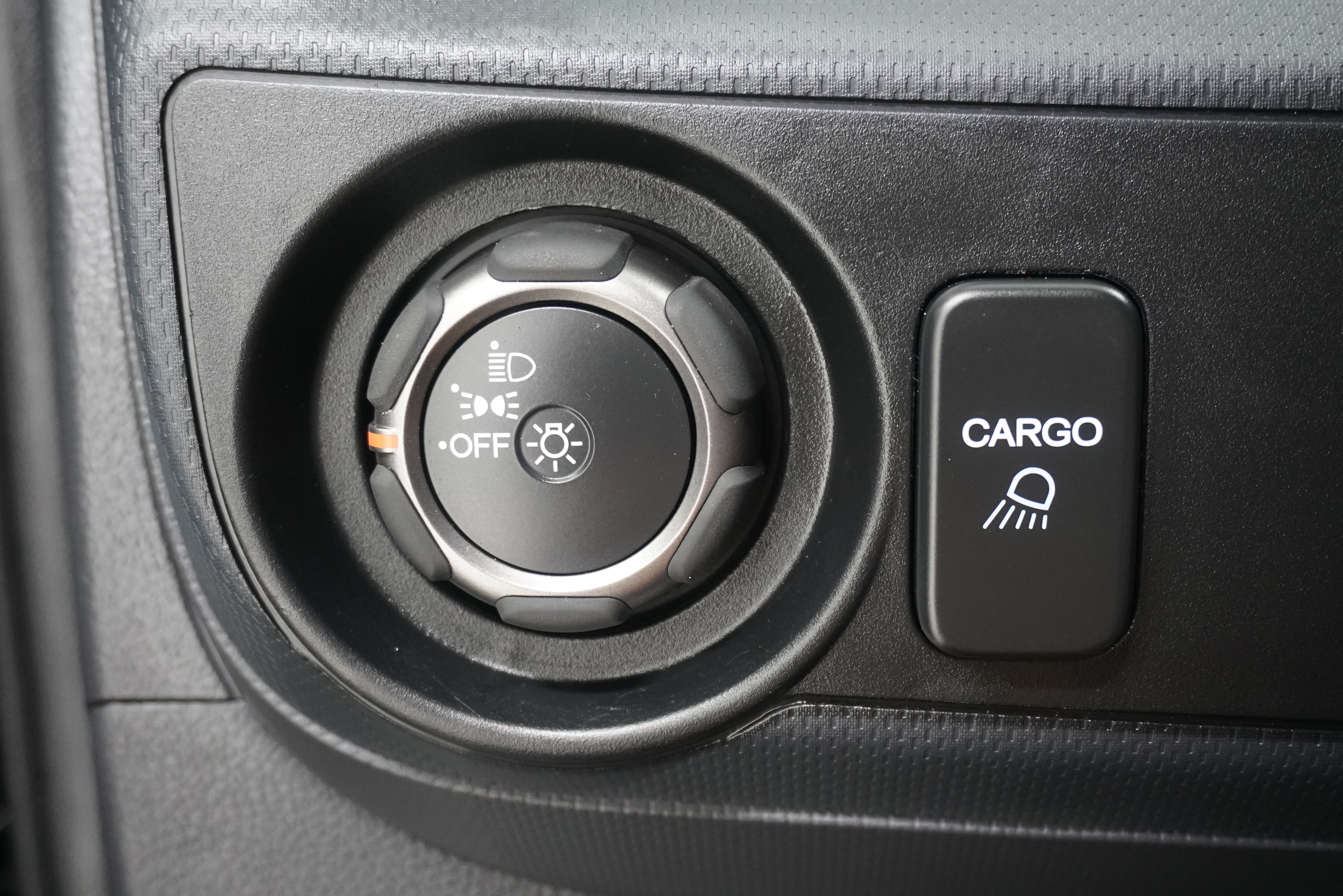 Used 2014 Honda Ridgeline SE image 25